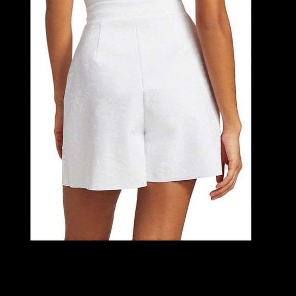 Chiara Boni La Petite Robe Charlee Floral
Shorts - Picture 3 of 7